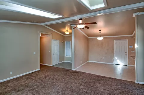 925 Oakmont Dr, Redding, CA 96003 photo 4