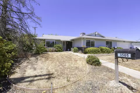 3505 Panorama Dr, Redding, CA 96003 photo 2