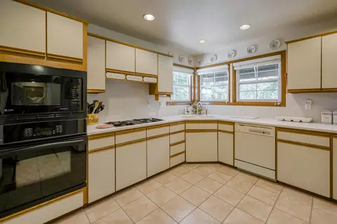 903 Sunriver Ln, Redding, CA 96001 photo 16