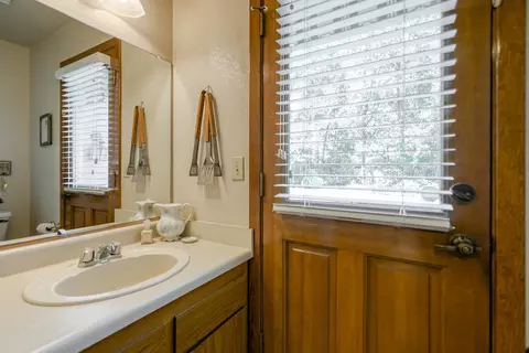 903 Sunriver Ln, Redding, CA 96001 photo 23