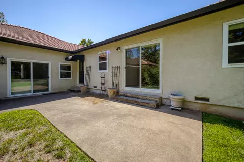 903 Sunriver Ln, Redding, CA 96001 photo 39