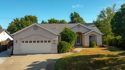 19326 Kinene Ct, Redding, CA 96003 photo 2