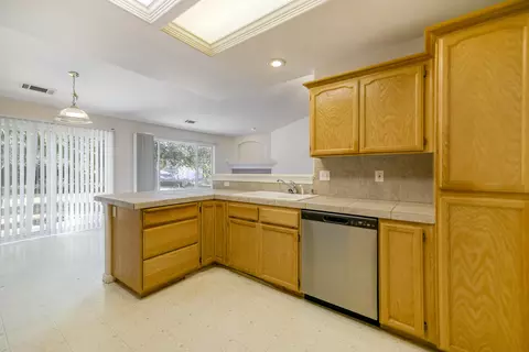 19326 Kinene Ct, Redding, CA 96003 photo 8