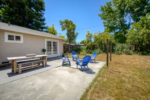 860 Christine Ave, Redding, CA 96003 photo 46