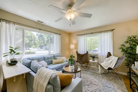 860 Christine Ave, Redding, CA 96003 photo 2