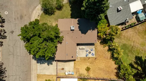 860 Christine Ave, Redding, CA 96003 photo 45