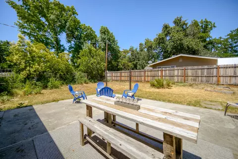 860 Christine Ave, Redding, CA 96003 photo 48