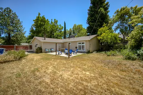 860 Christine Ave, Redding, CA 96003 photo 18