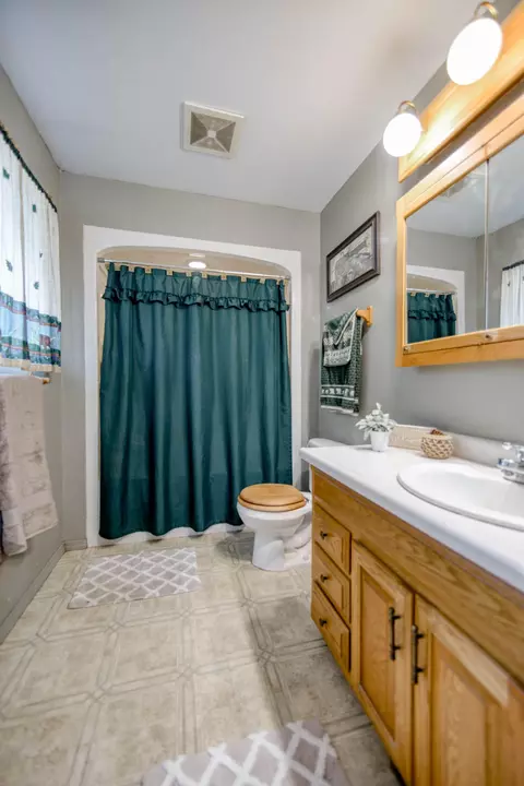 18136 Blackberry Ln, Redding, CA 96003 photo 19