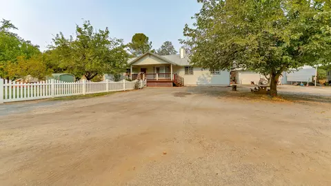 18136 Blackberry Ln, Redding, CA 96003 photo 28