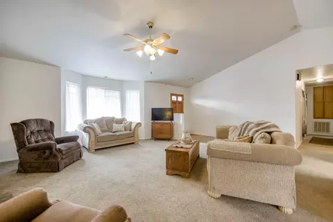 18136 Blackberry Ln, Redding, CA 96003 photo 6
