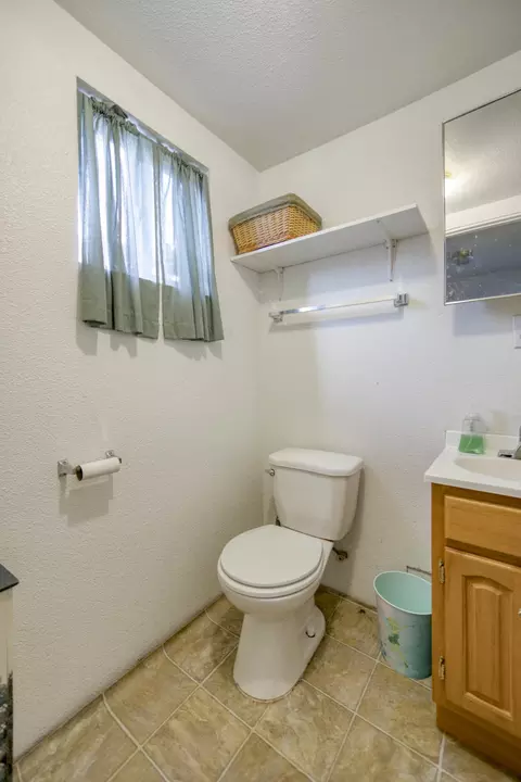18136 Blackberry Ln, Redding, CA 96003 photo 27