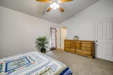 18136 Blackberry Ln, Redding, CA 96003 photo 17
