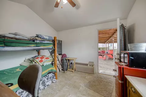 18136 Blackberry Ln, Redding, CA 96003 photo 24