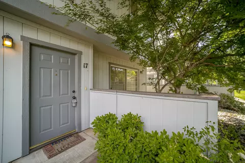 200 Ridgetop Dr #17, Redding, CA 96003 photo 1