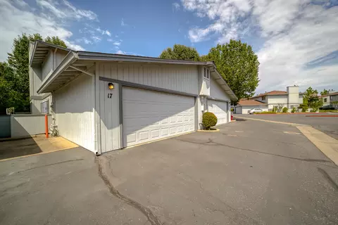 200 Ridgetop Dr #17, Redding, CA 96003 photo 3