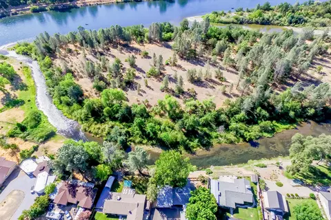 3151 Island Dr, Redding, CA 96001 photo 3
