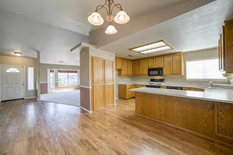 1440 Lavender Way, Redding, CA 96003 photo 6