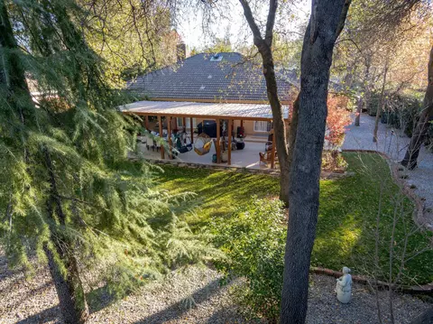 4164 Saratoga, Redding, CA 96002 photo 3