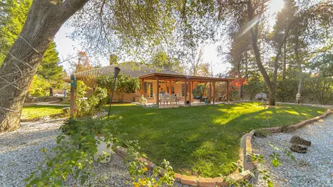 4164 Saratoga, Redding, CA 96002 photo 6