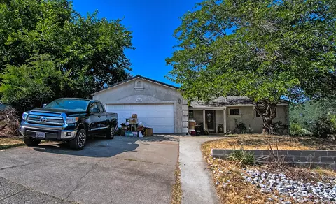 3540 Dwayne Ct, Redding, CA 96001 photo 2