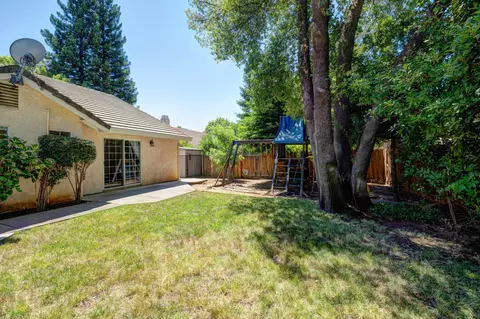 2113 Western Oak Dr, Redding, CA 96002 photo 54