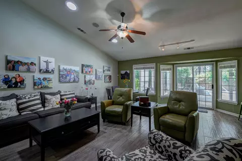 2113 Western Oak Dr, Redding, CA 96002 photo 16