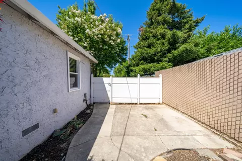 5567 E Bonnyview Rd, Redding, CA 96001 photo 36