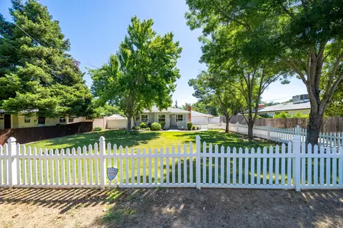 5567 E Bonnyview Rd, Redding, CA 96001 photo 3