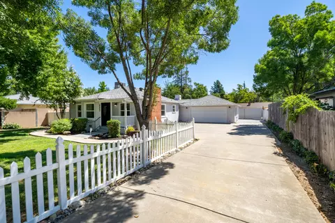 5567 E Bonnyview Rd, Redding, CA 96001 photo 9