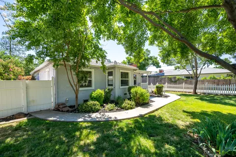 5567 E Bonnyview Rd, Redding, CA 96001 photo 11