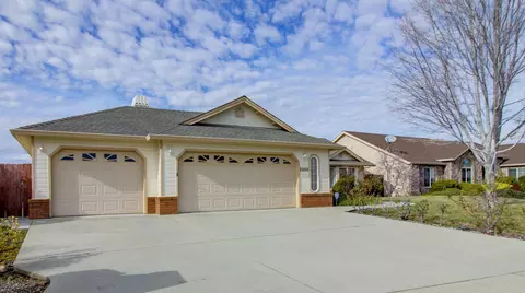 2858 Aspen Glow Ln, Redding, CA 96001 photo 3