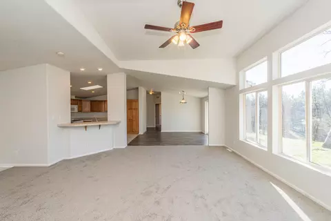 10425 Ryan Hill Rd, Redding, CA 96003 photo 15