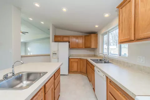10425 Ryan Hill Rd, Redding, CA 96003 photo 24