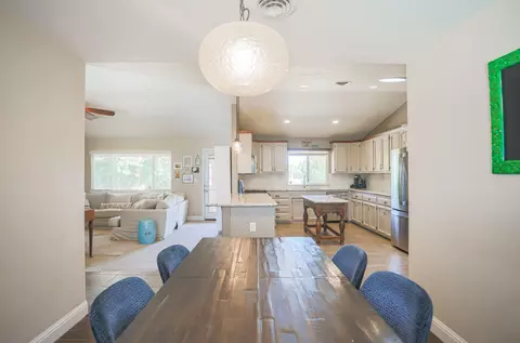 4385 Alta Saga Dr, Redding, CA 96002 photo 2
