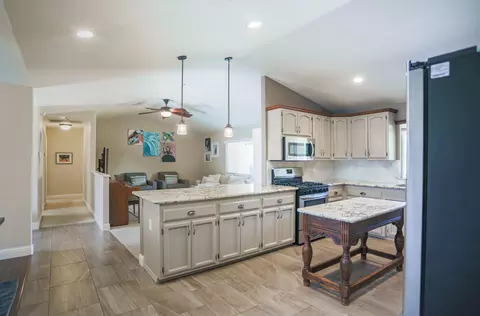 4385 Alta Saga Dr, Redding, CA 96002 photo 6
