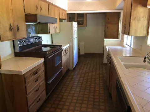 3330 Winding Way, Redding, CA 96003 photo 4