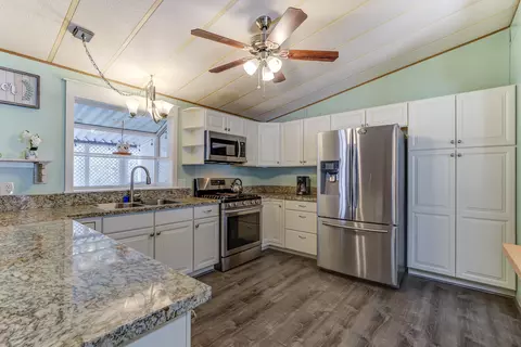 1070 Mountain Shadows Blvd, Redding, CA 96003 photo 3