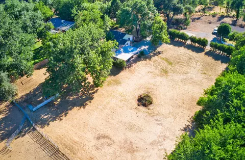 10159 Salmon Creek Rd, Redding, CA 96003 photo 25