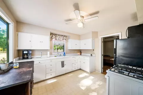10159 Salmon Creek Rd, Redding, CA 96003 photo 8