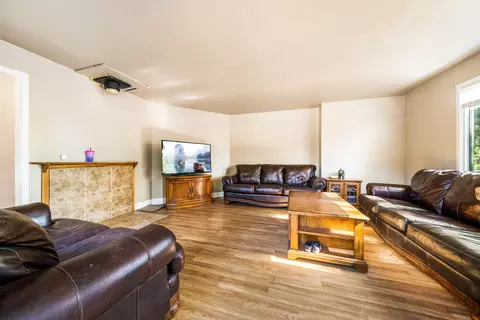 10159 Salmon Creek Rd, Redding, CA 96003 photo 4