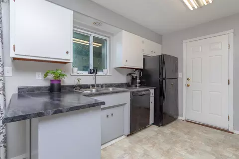 7147 The Terrace St, Anderson, CA 96007 photo 8