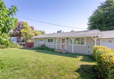 7147 The Terrace St, Anderson, CA 96007 photo 2