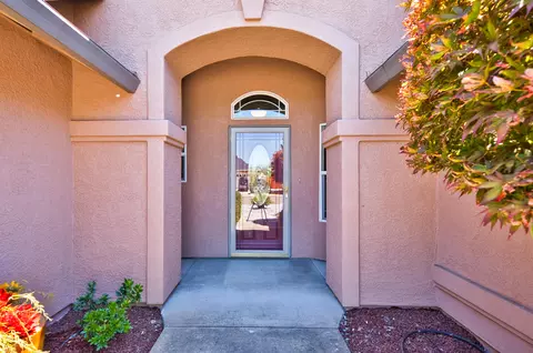2737 Citrine Ave, Redding, CA 96001 photo 2