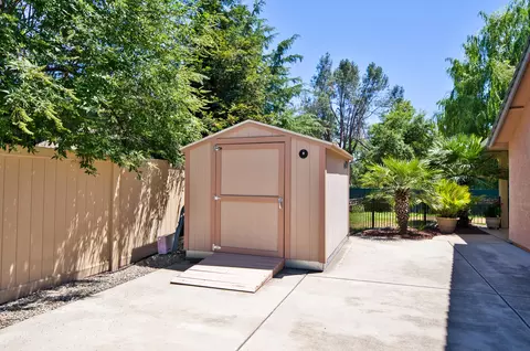 2737 Citrine Ave, Redding, CA 96001 photo 31