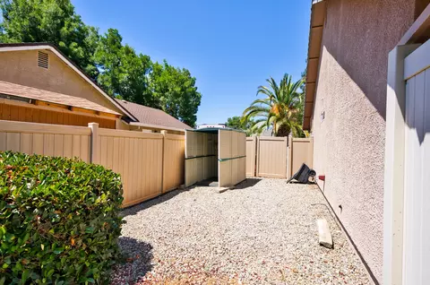 2737 Citrine Ave, Redding, CA 96001 photo 32