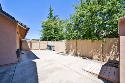 2737 Citrine Ave, Redding, CA 96001 photo 30