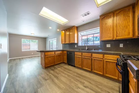 5237 Mica Ct, Redding, CA 96003 photo 4