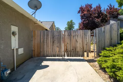 5237 Mica Ct, Redding, CA 96003 photo 17