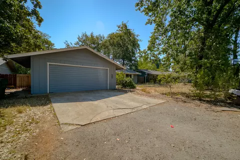 3681 Echo Rd, Redding, CA 96002 photo 2